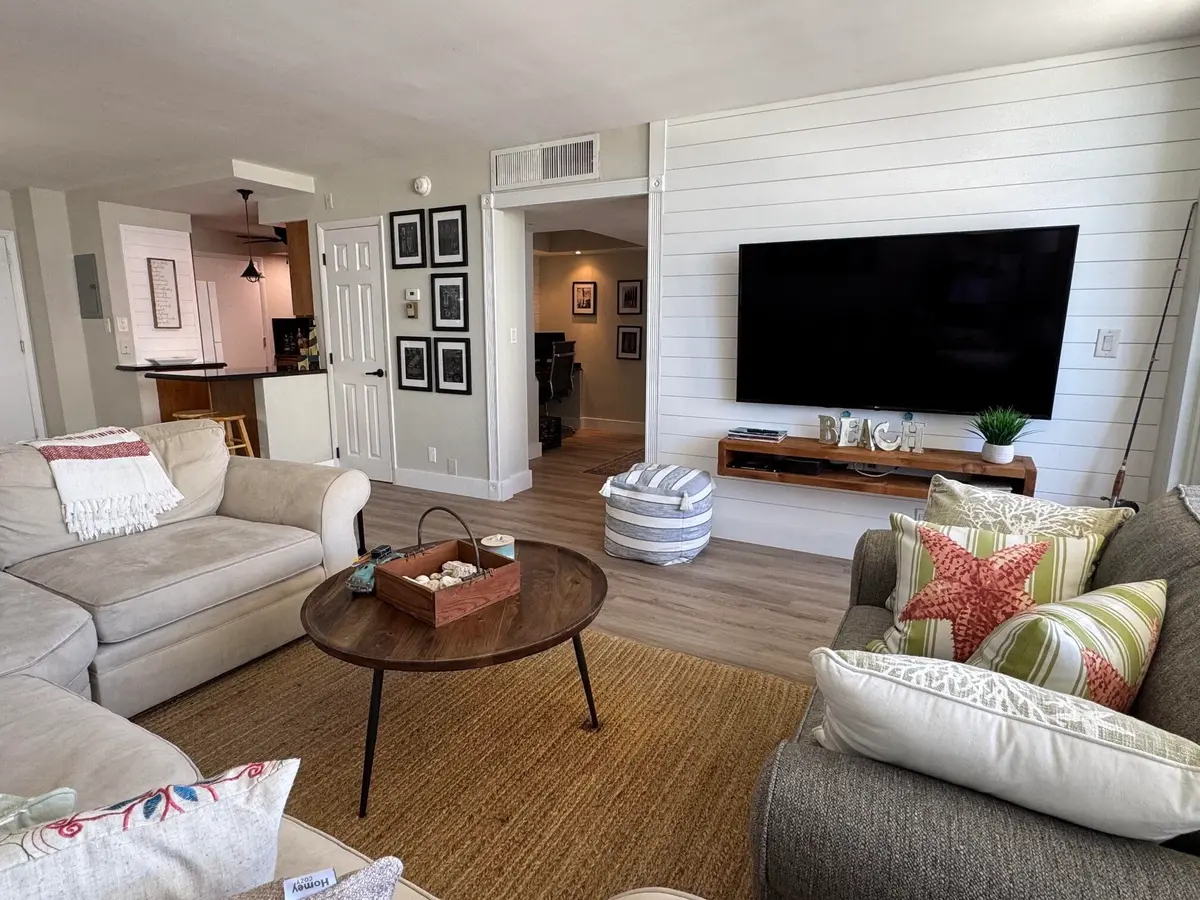 JH 707 living room at 305 N POMPANO BEACH Boulevard 707, Pompano Beach