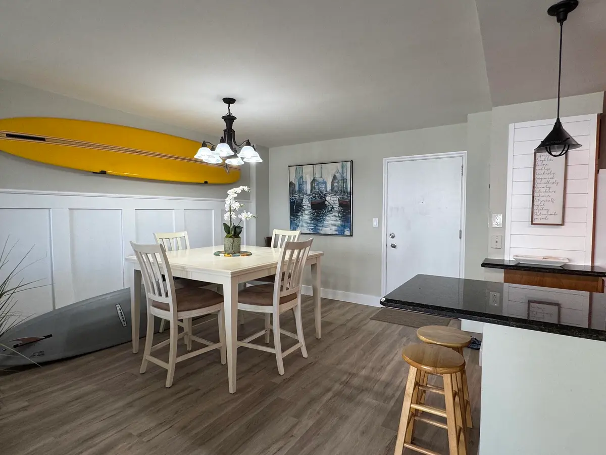 JH 707 dining area at 305 N POMPANO BEACH Boulevard 707, Pompano Beach
