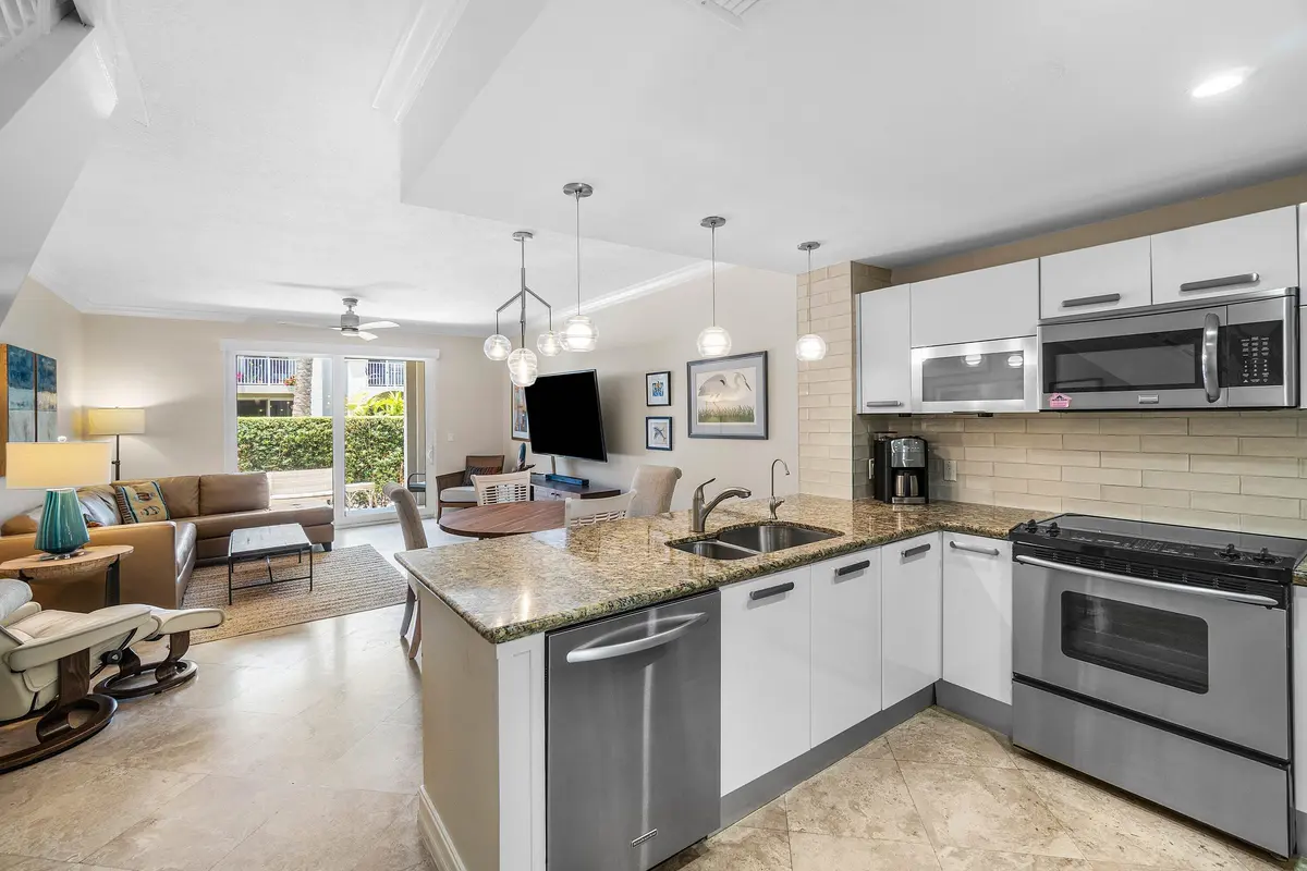 007-3604SouthOceanBoulevard-105-Highland at 3604 S Ocean Boulevard 105, Highland Beach