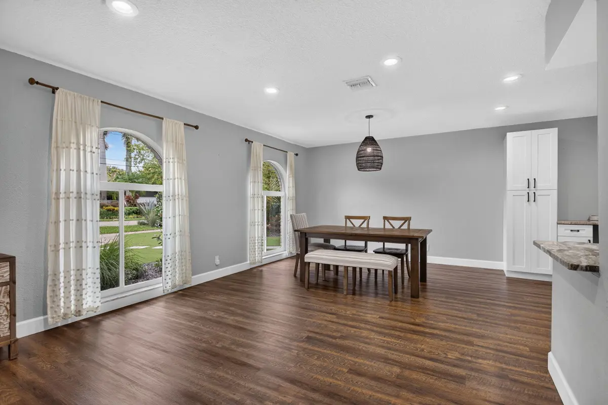 13-web-or-mls-1717-0193 at 1717 NW 36TH Court, Oakland Park