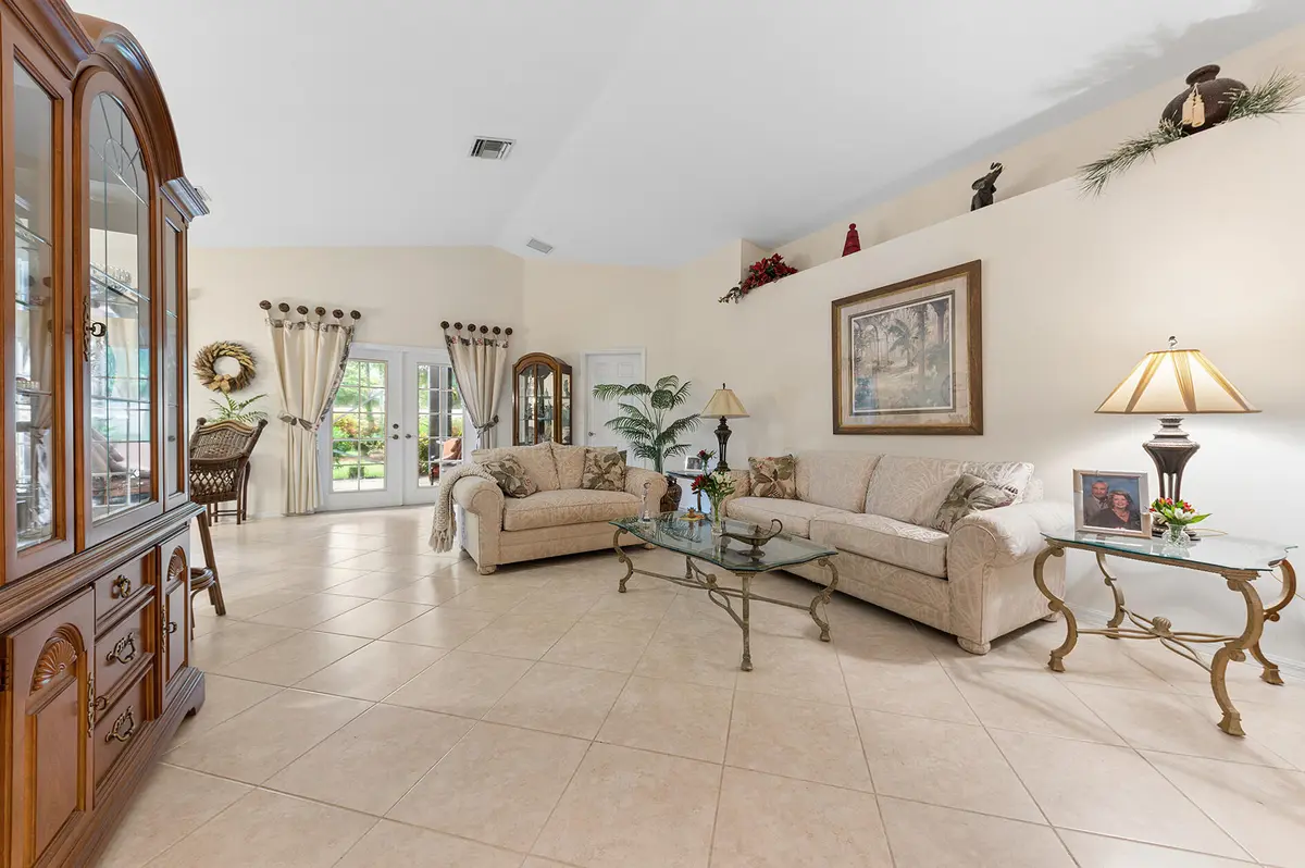 LIVING ROOM at 5293 TOSCANA Trail, Boynton Beach