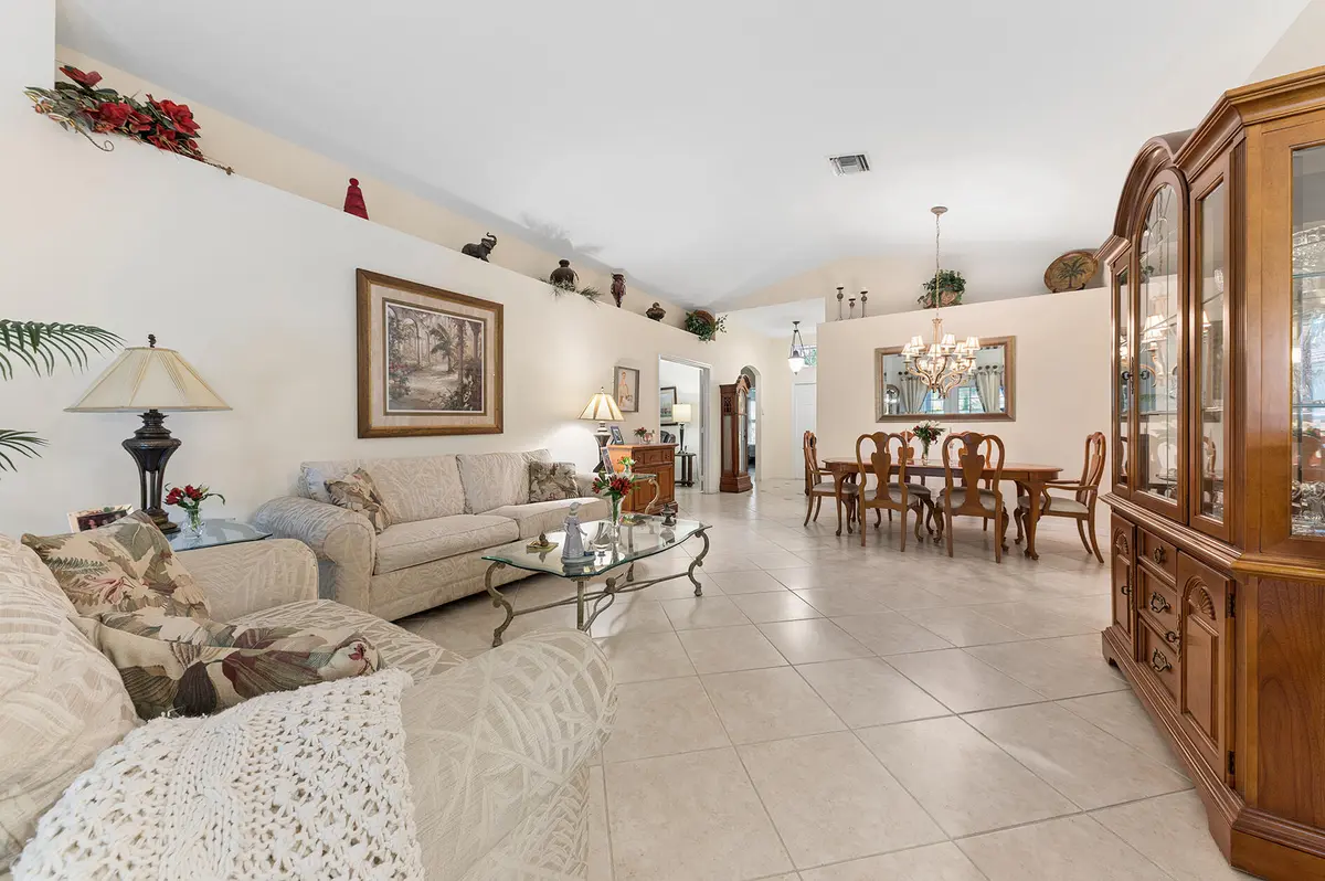 LIVING ROOM at 5293 TOSCANA Trail, Boynton Beach