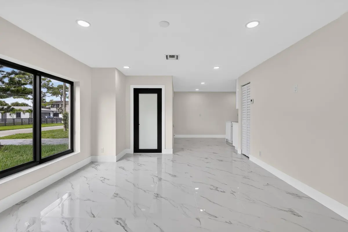 8-web-or-mls-_14A8888 at 3185 Riddle Road, West Palm Beach
