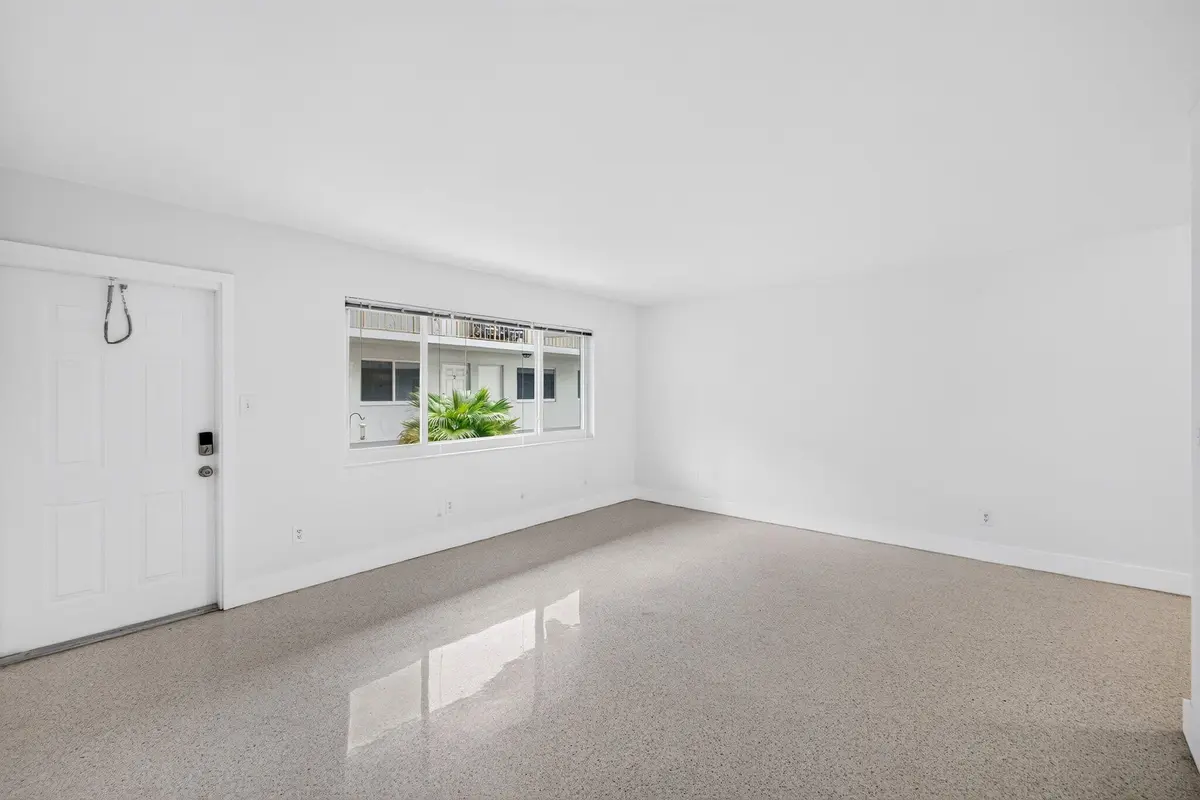 3-web-or-mls-699A6792 at 1821 MIDDLE RIVER Drive 7, Fort Lauderdale