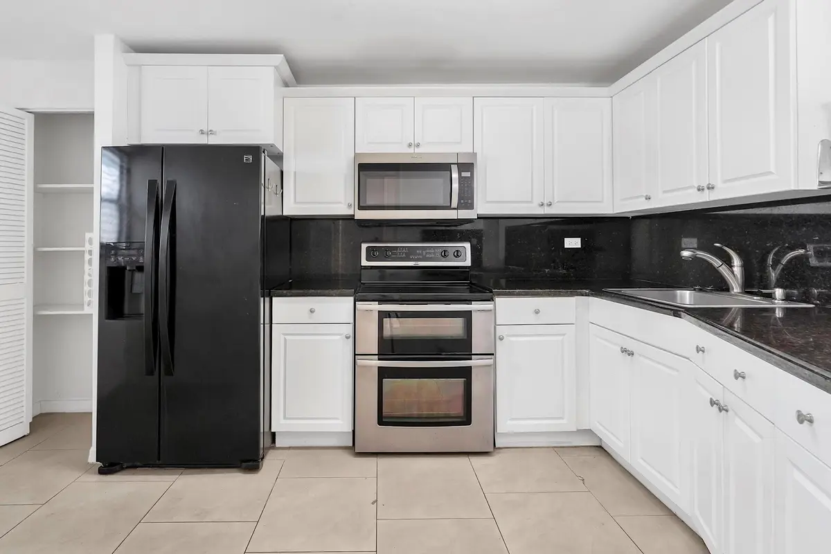 Photo 7 at 1690 NE 191st Street 405-1, North Miami Beach