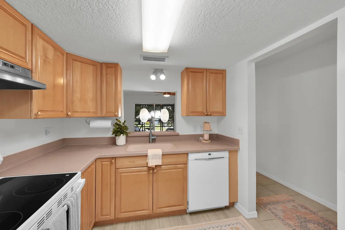 6_8p3a5449 at 2302 Sunrise Boulevard 209, Fort Pierce