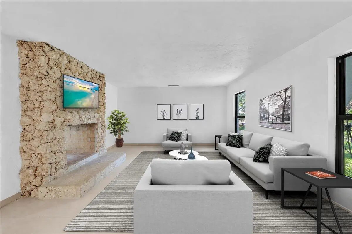 091-Family Room 2 at 5901 SW 136th Street, Pinecrest