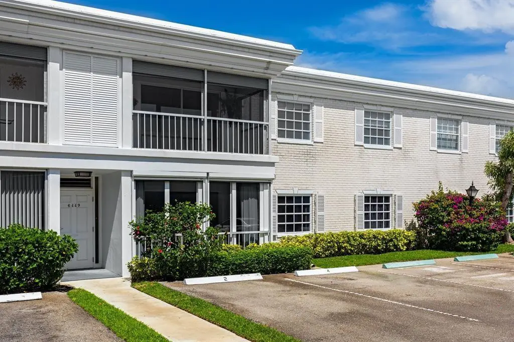 Photo 15 at 6449 BAY CLUB Drive 4, Fort Lauderdale