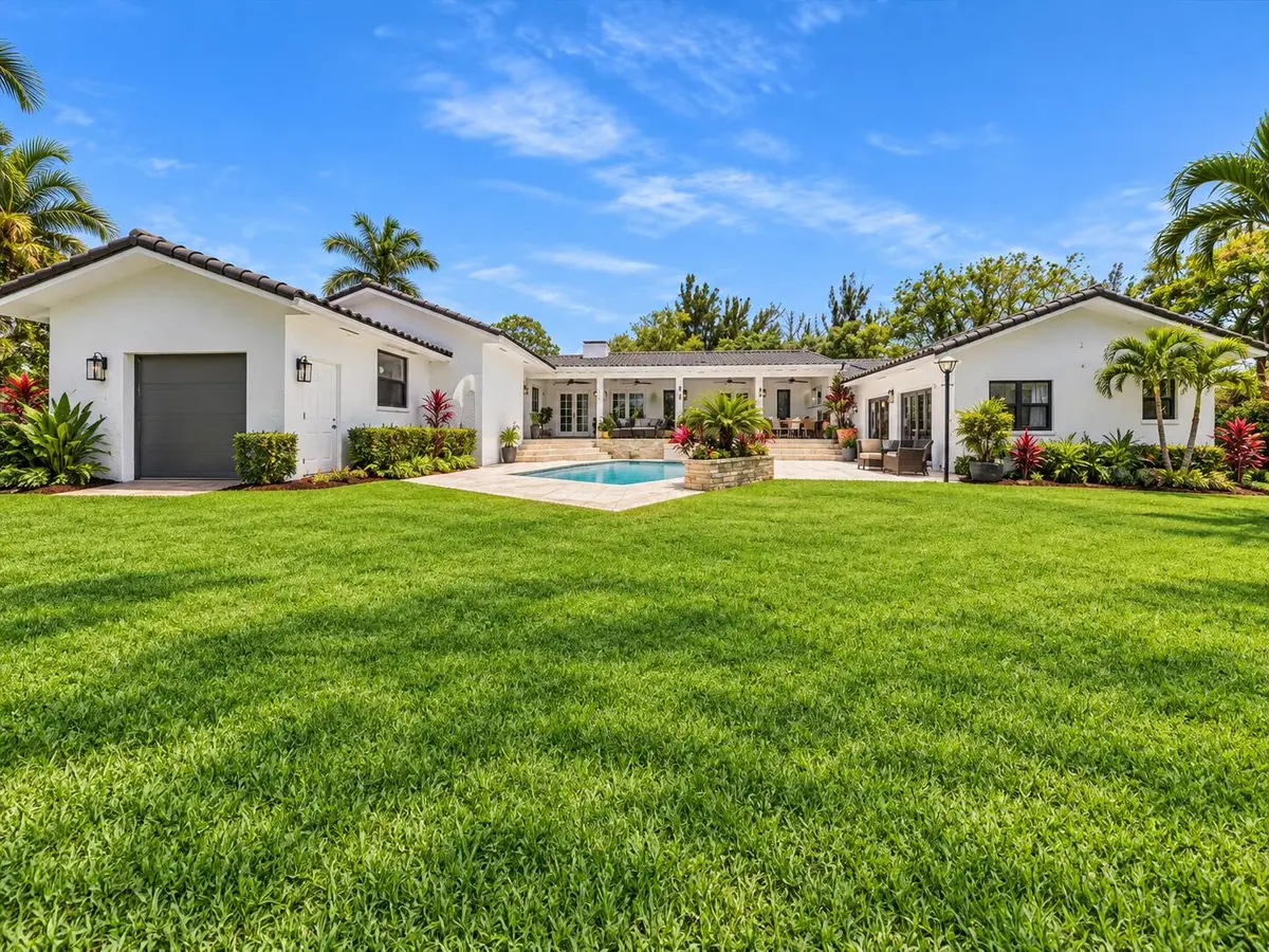 be2ae120-cef2-4a96-a1ab-91a597170af3 at 5901 SW 136th Street, Pinecrest