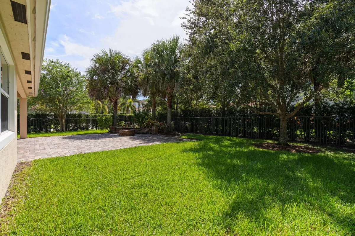 large backyard at 102 Crab Cay Way, Jupiter