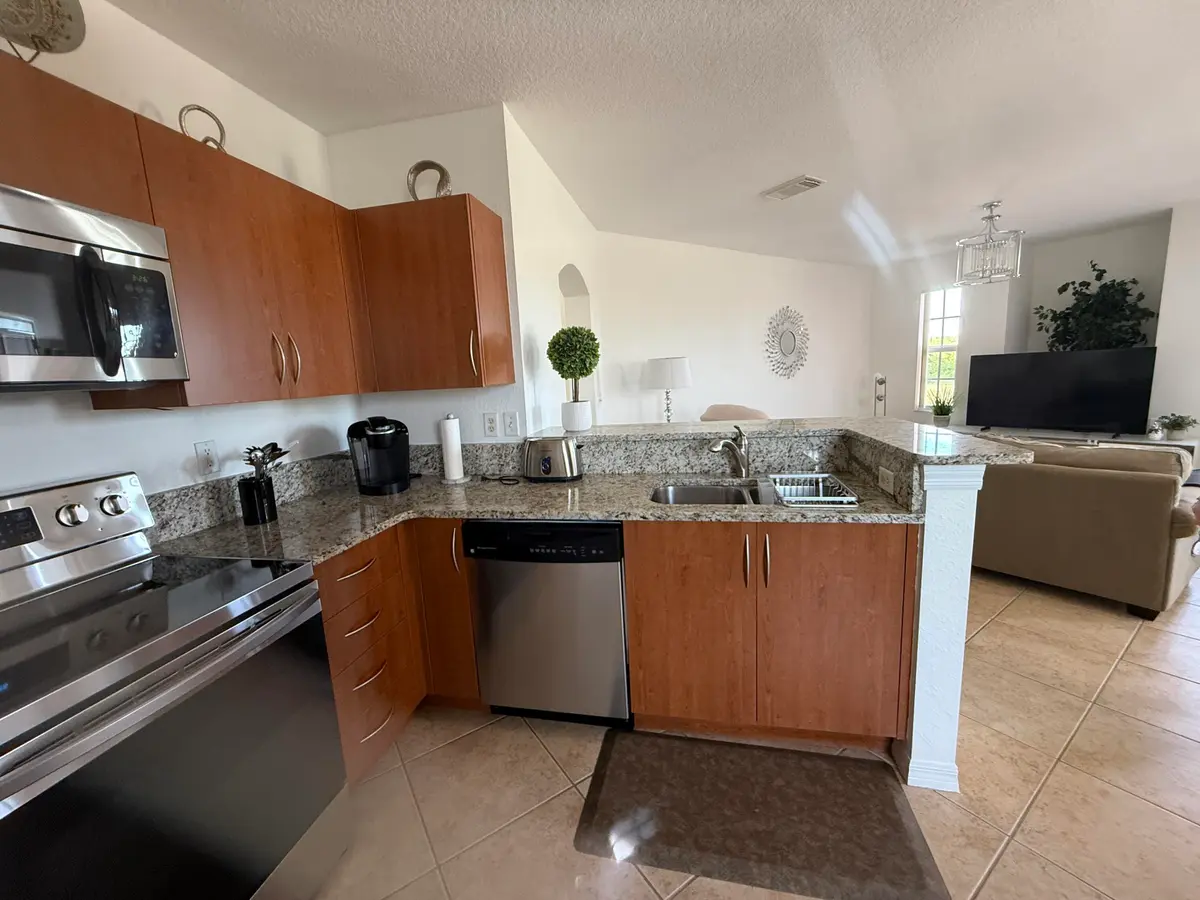 kitchen - great room at 156 SW Peacock Boulevard 29-202, Port St. Lucie