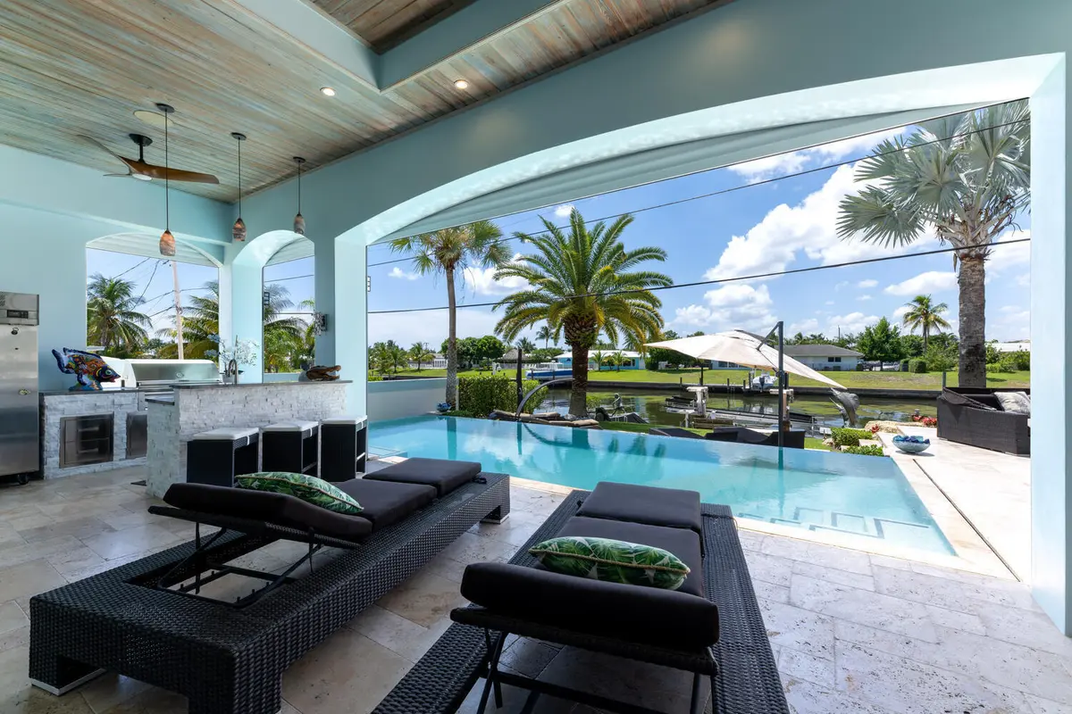 206 Arlington Rd West Palm-large-035-030 at 206 Arlington Road, West Palm Beach