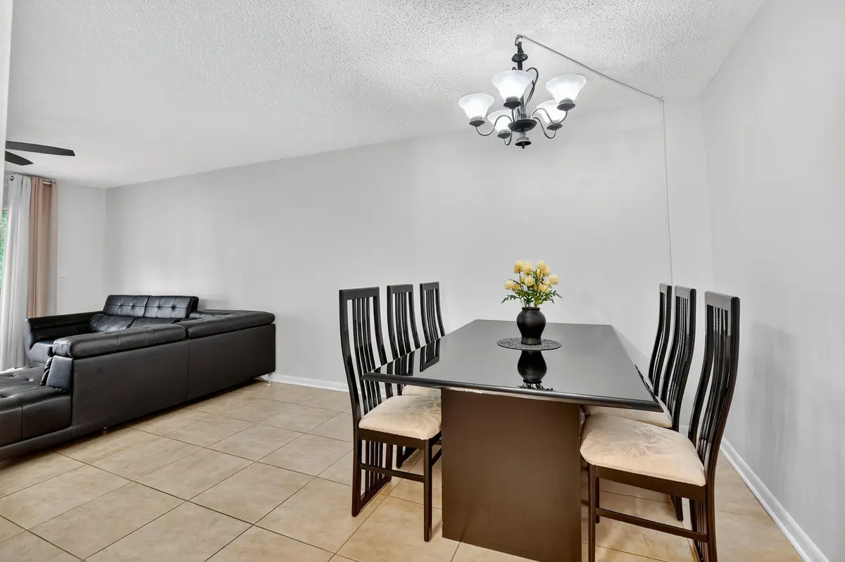 6-web-or-mls-006_DSC_1457 at 555 SE 8th Street 154, Deerfield Beach