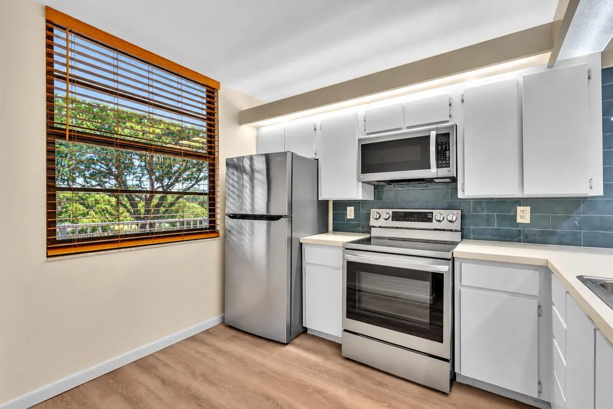 FPP00021 at 3650 Whitehall Drive 202, West Palm Beach