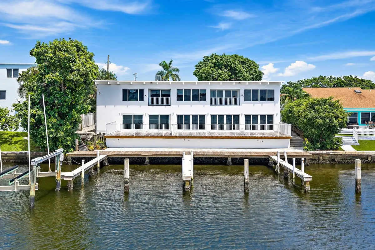 019-624SouthwindCir-NorthPalmBeach-SMALL at 624 Southwind Circle 1, North Palm Beach