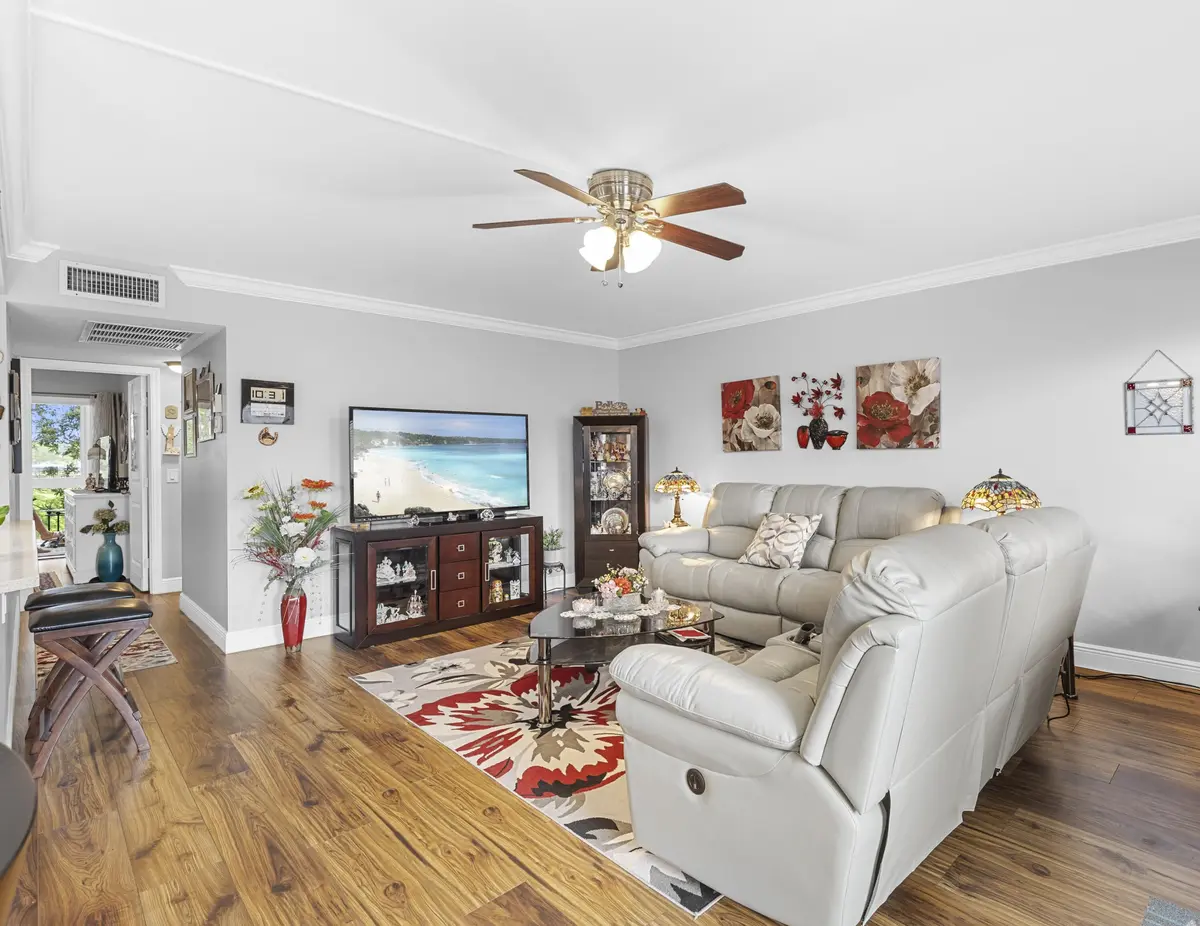 R6II8187 at 2041 Lyndhurst J, Deerfield Beach