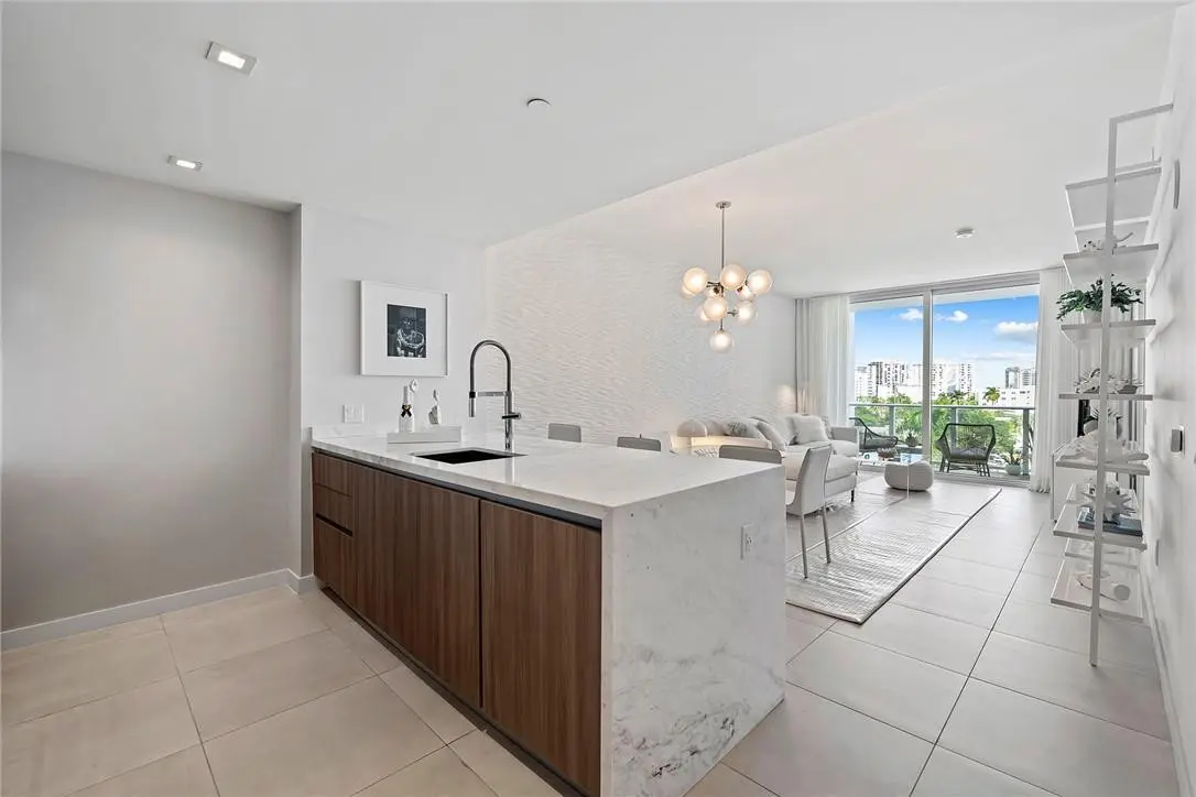 Photo 7 at 401 N BIRCH Road 609, Fort Lauderdale