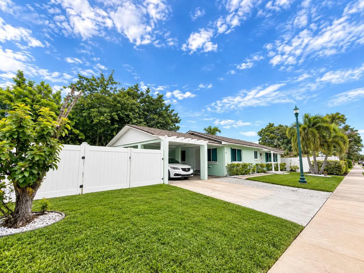 Front/ Boat Gate at 601 SE 3RD Avenue, Delray Beach
