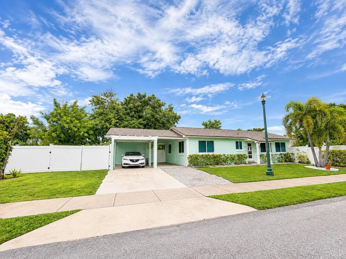 Front/ Boat Gate/Car Port at 601 SE 3RD Avenue, Delray Beach