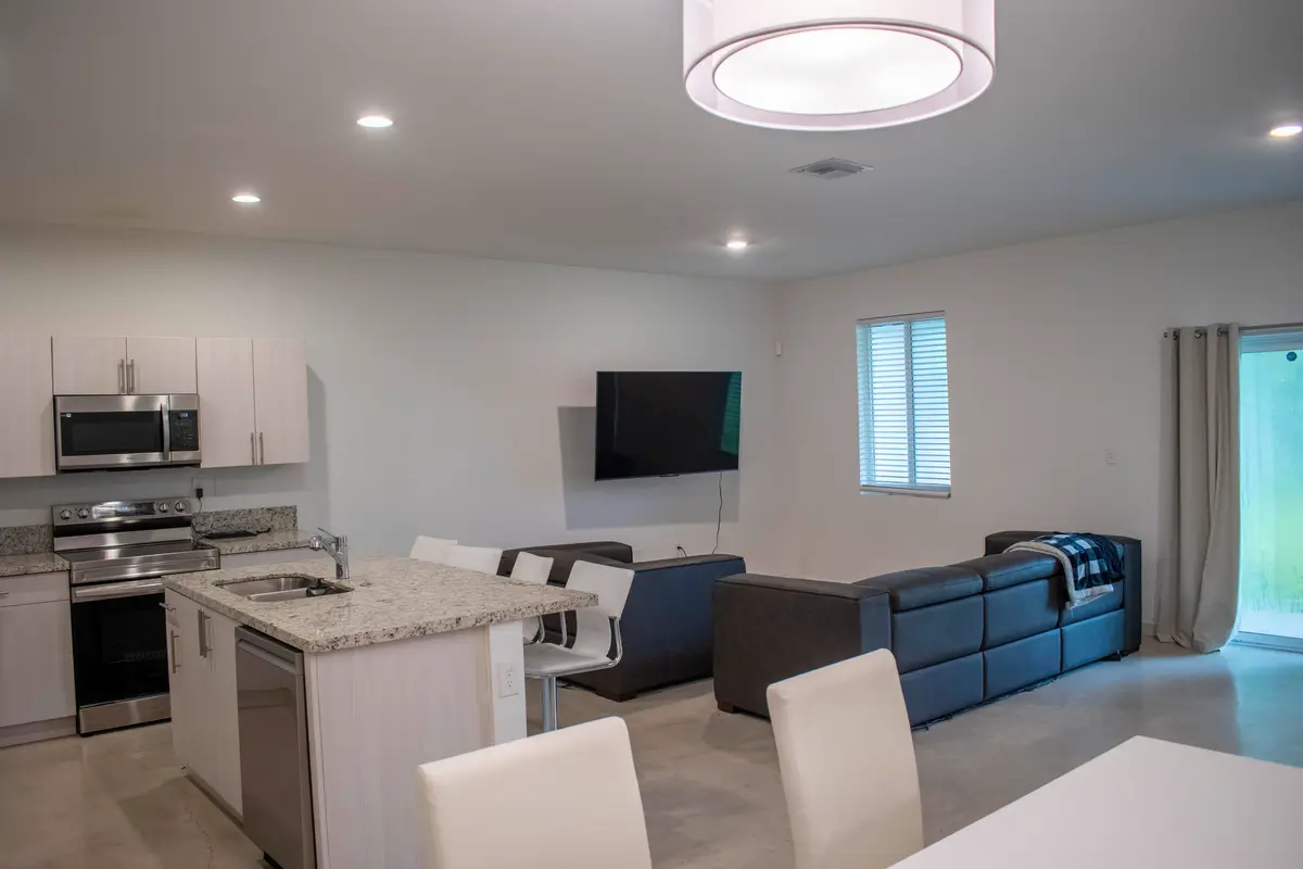 Living at 108 NW 31ST Avenue, Fort Lauderdale