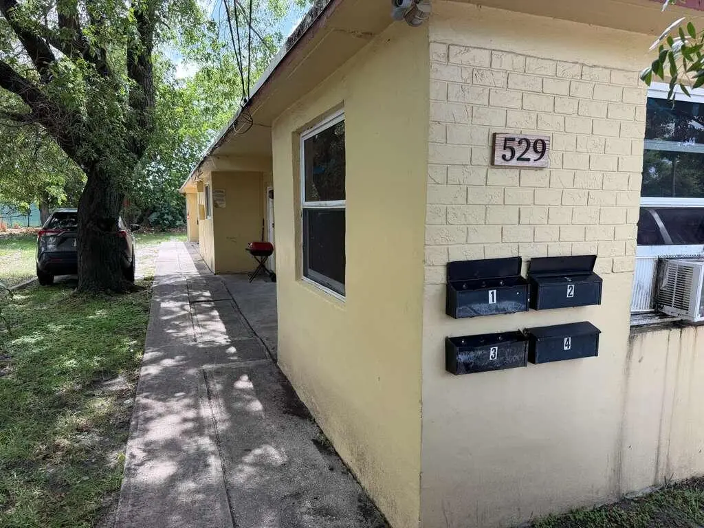 529 NW 8 AVE FRONT at 529 NW 8TH Avenue 3, Fort Lauderdale
