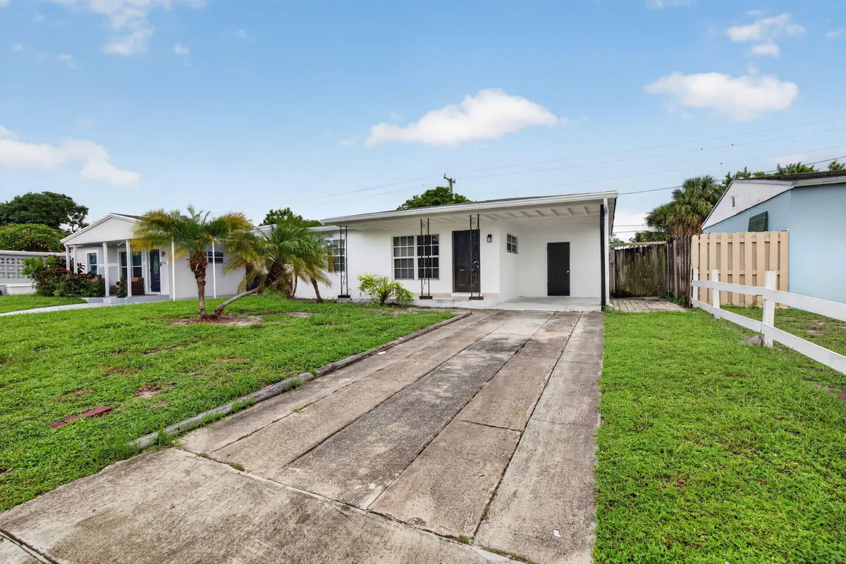 2-web-or-mls-_A7A7595 at 410 NW 52ND Court, Oakland Park