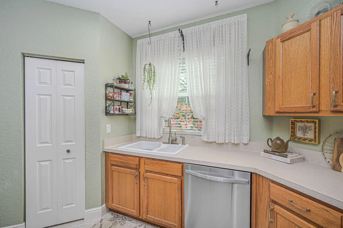 20250212220142334951000000-o at 2036 SE Avon Park Drive, Port St. Lucie
