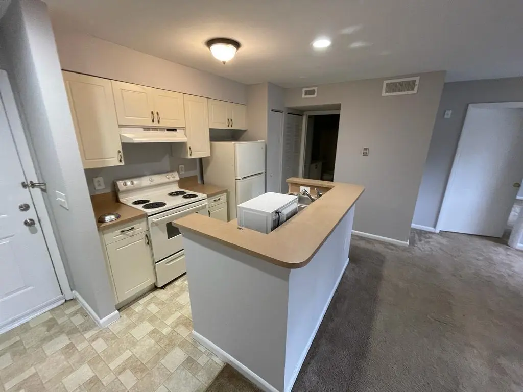 4783 Via Palm Lake 104 at 4783 Via Palm Lakes 104, West Palm Beach
