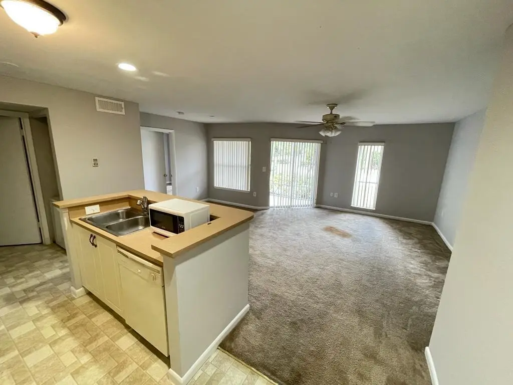 4783 Via Palm Lake 104 at 4783 Via Palm Lakes 104, West Palm Beach