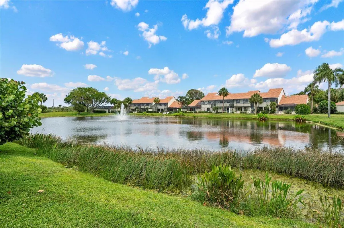 04-LUX0996 at 402 SEA OATS Drive F, Juno Beach