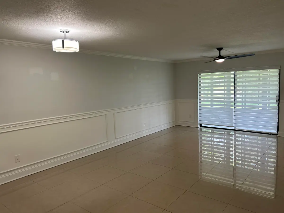 IMG_5522 at 140 LAKE NANCY Lane 115, West Palm Beach
