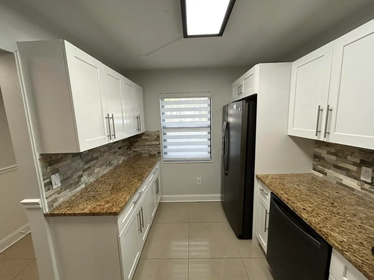 IMG_5571 at 140 LAKE NANCY Lane 115, West Palm Beach