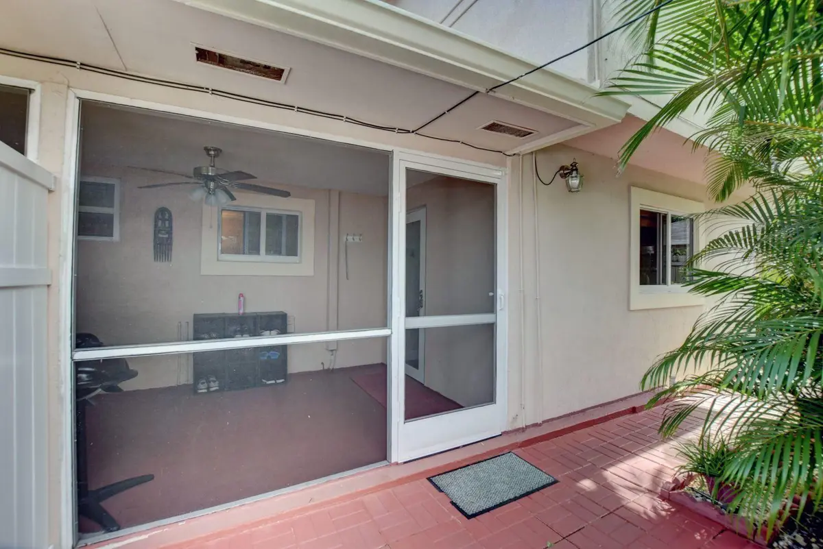 20210611115701214343000000-o at 1371 Woodcrest Road, West Palm Beach