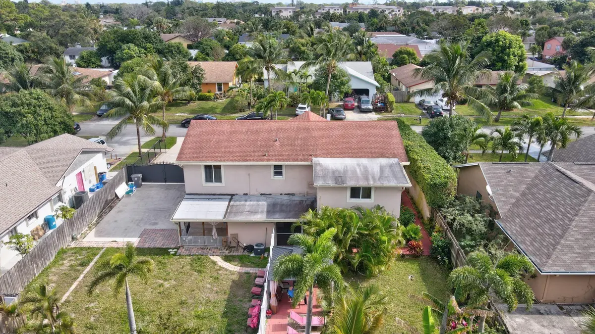 20210112210356851926000000-o at 1371 Woodcrest Road, West Palm Beach