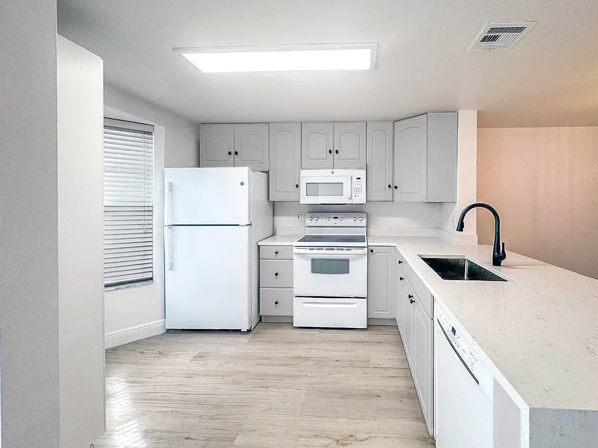 ground-kitchen-grey-extended at 153 SW 3RD Street, Pompano Beach