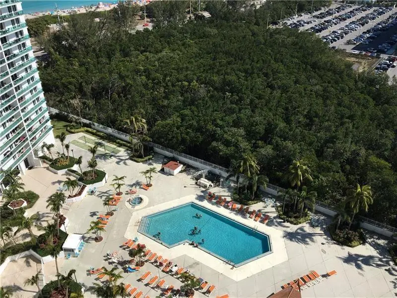 Photo 2 at 100 Bayview Drive 1826, Sunny Isles Beach