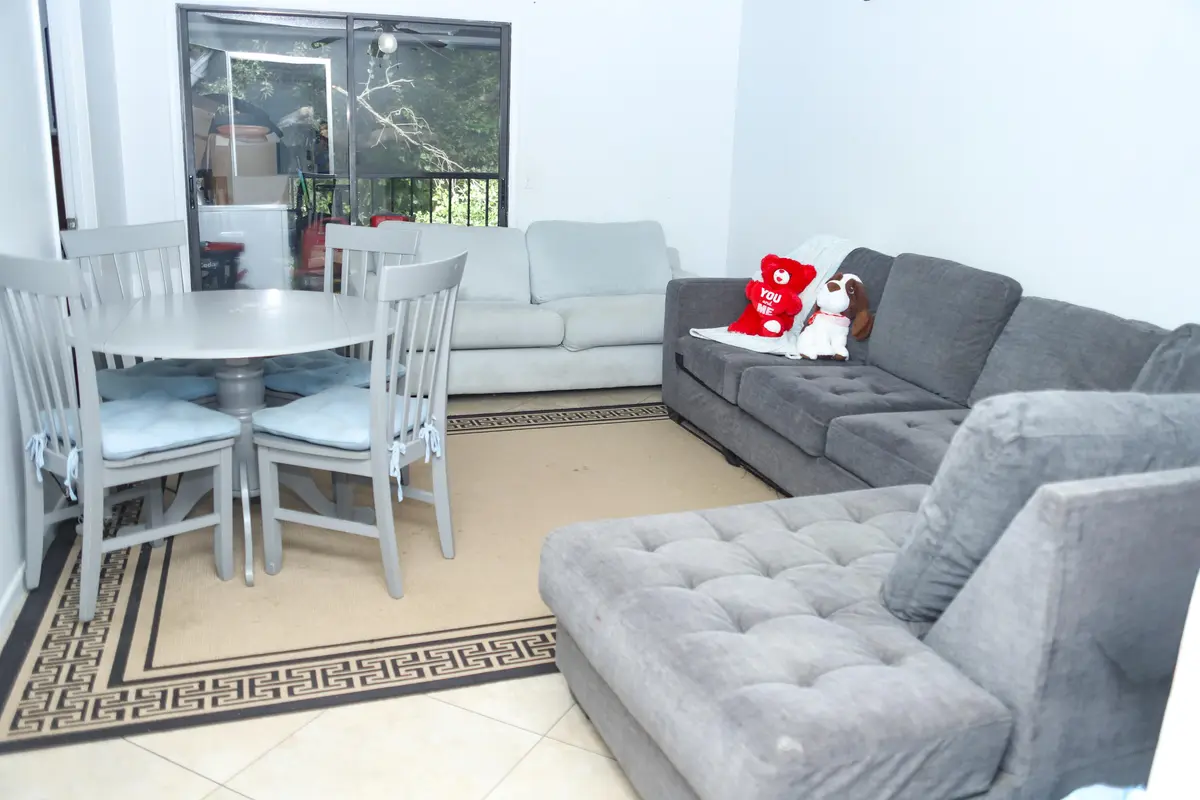 LIVING ROOM at 605 Ixoria Avenue Unit 21, Fort Pierce