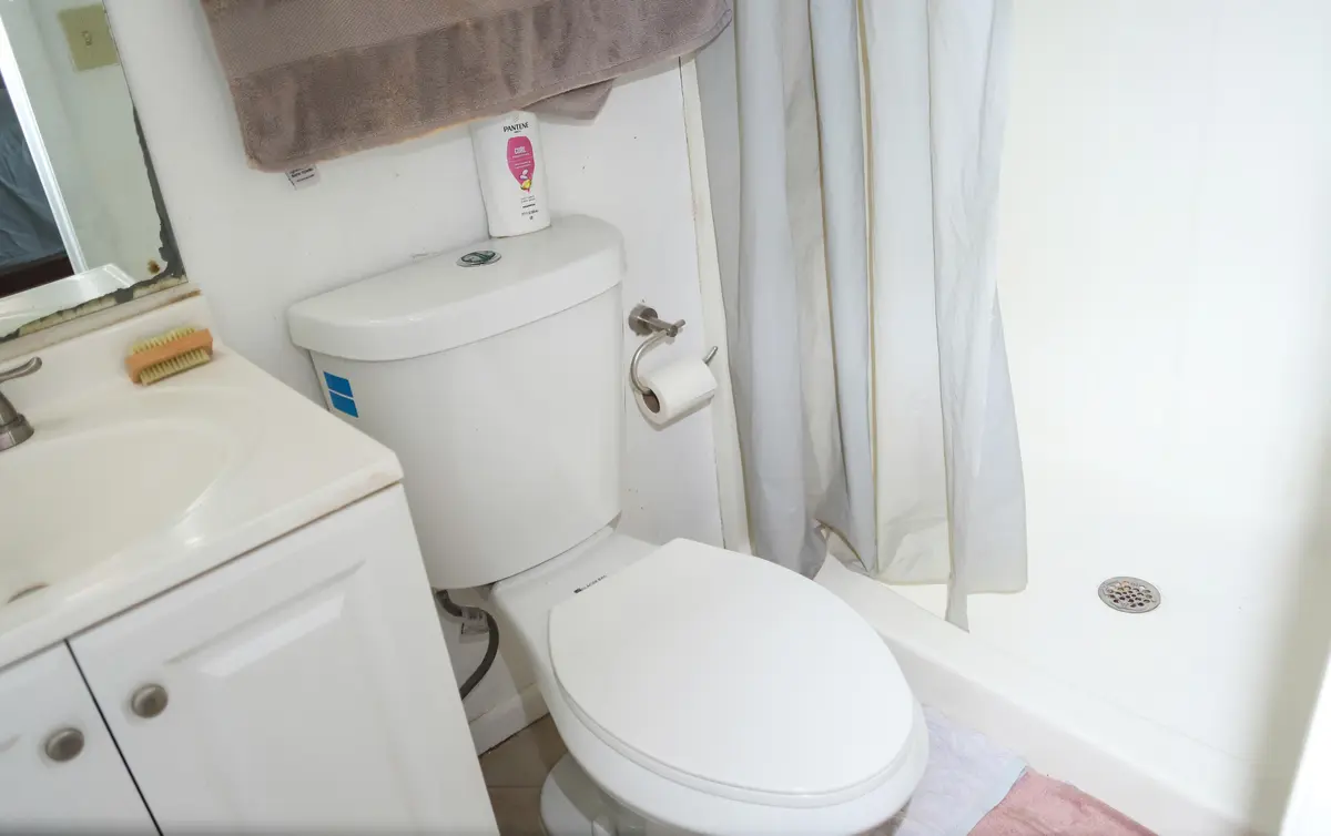 MASTER BATH V at 605 Ixoria Avenue Unit 21, Fort Pierce