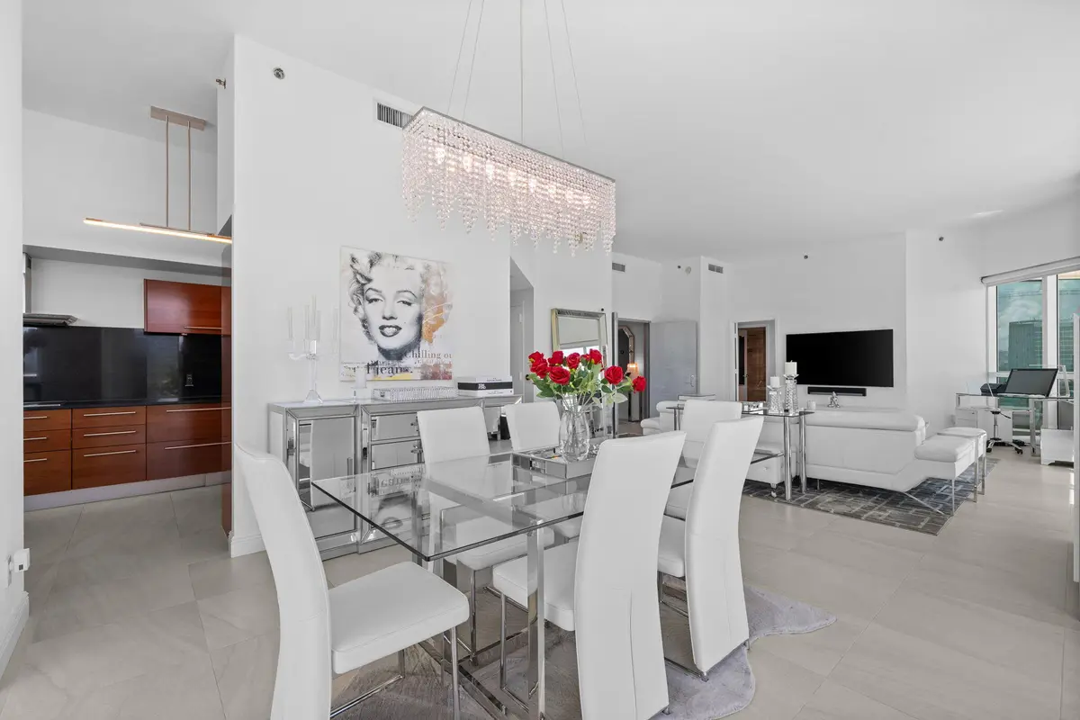 Dining Area at 101 S Fort Lauderdale Beach Boulevard 607, Fort Lauderdale