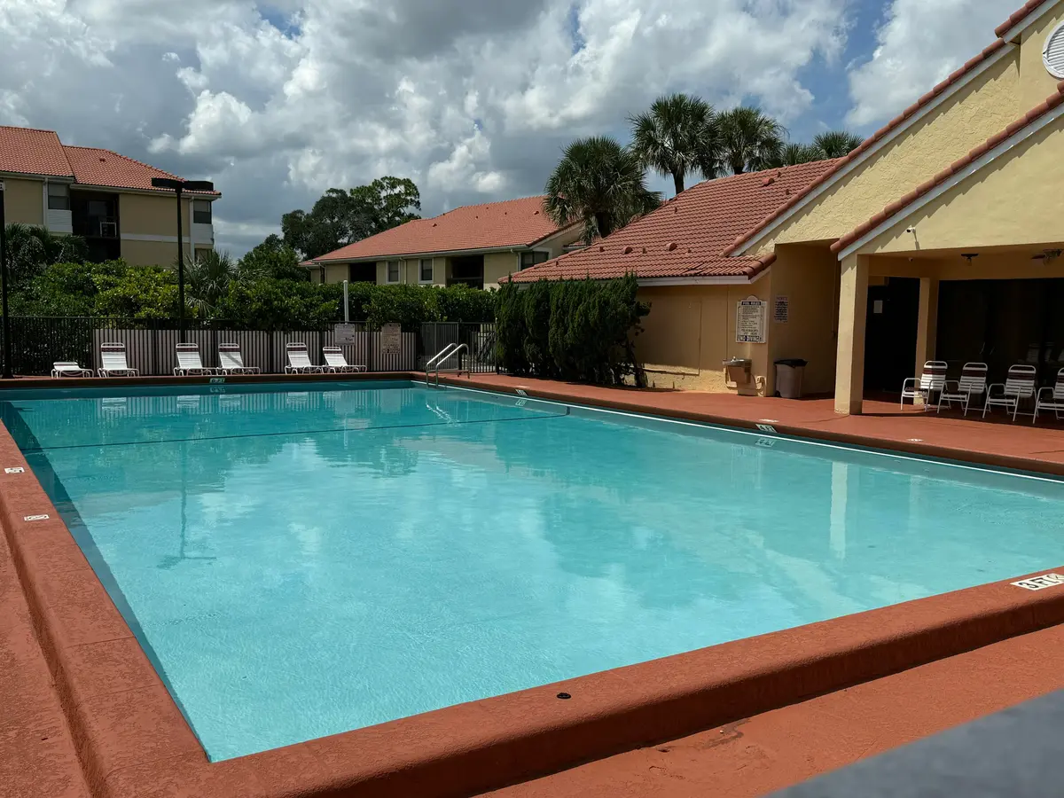 5821 Riverside Drive 203 B, Coral Springs, FL – photo 2