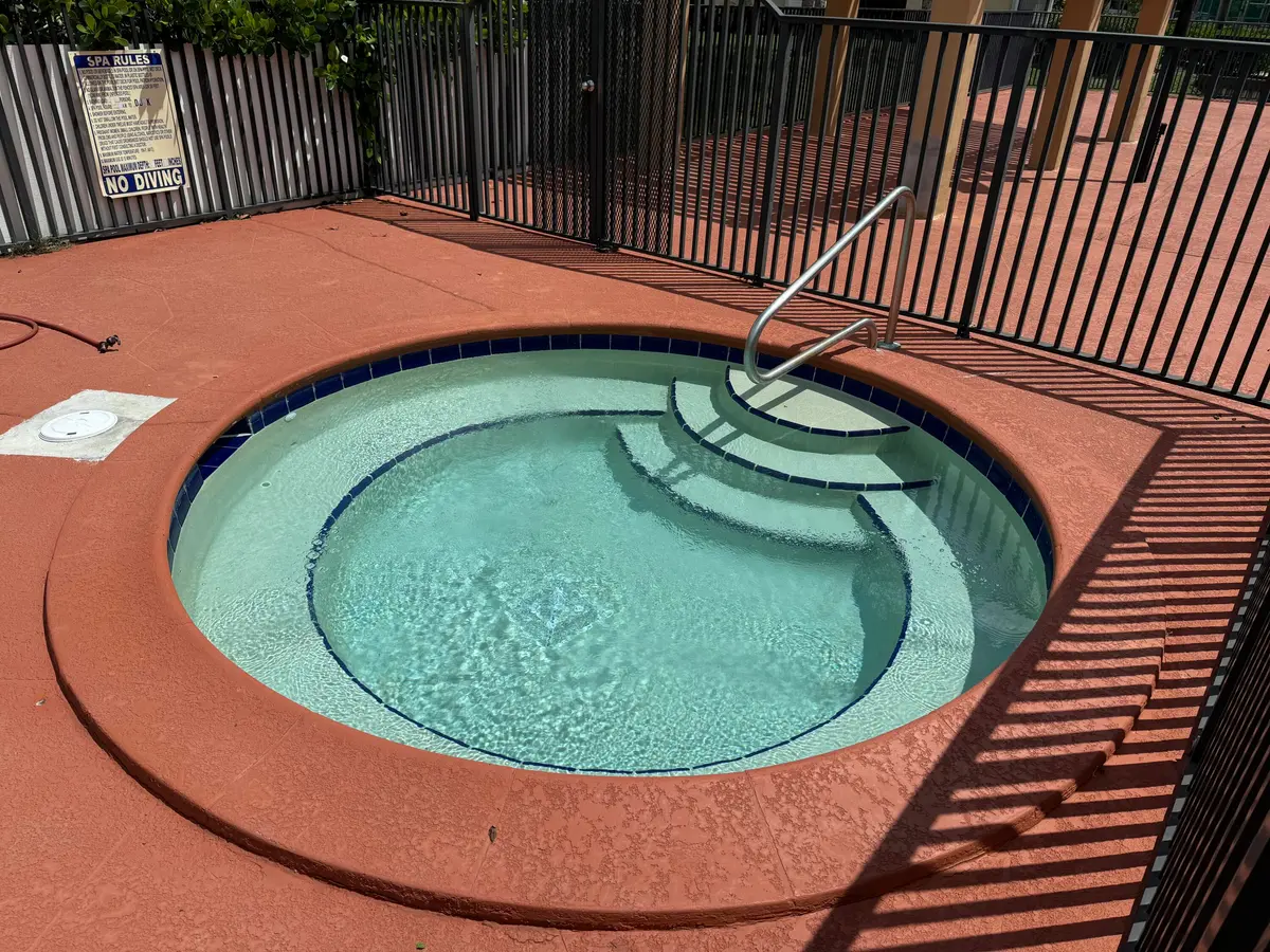 5821 Riverside Drive 203 B, Coral Springs, FL – photo 4