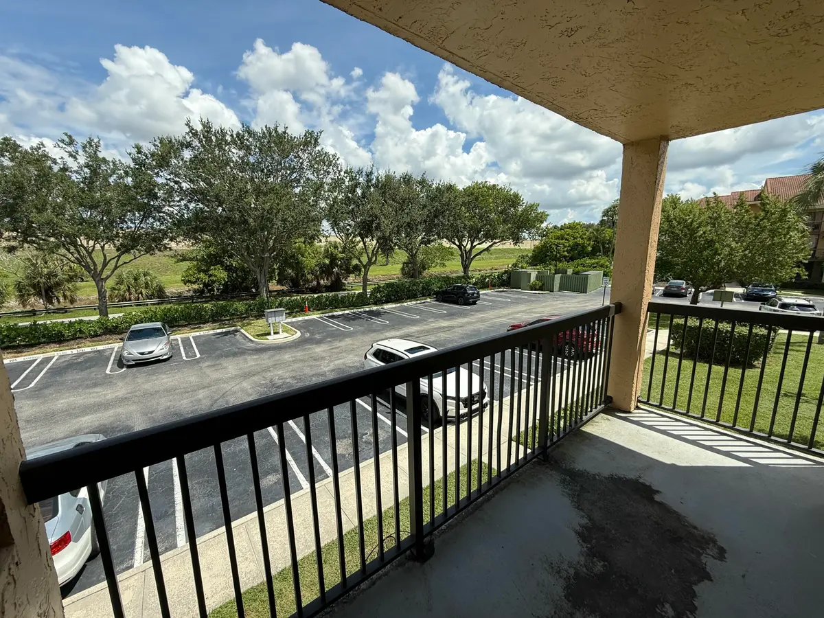 5821 Riverside Drive 203 B, Coral Springs, FL – photo 5