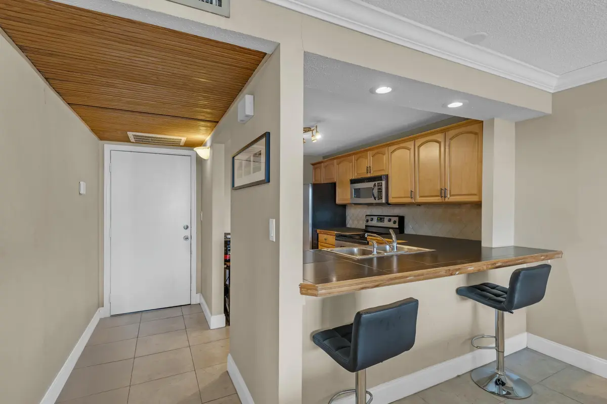 tempImageSToIne at 6 ROYAL PALM Way 307, Boca Raton