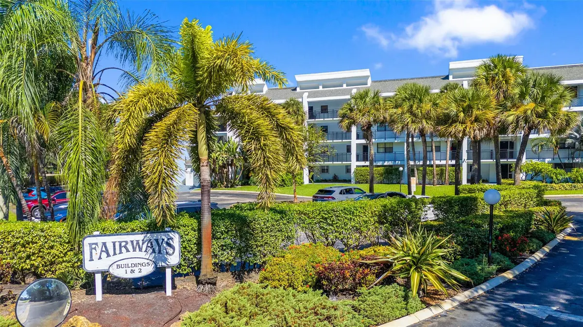 Photo 2 at 16051 Blatt Boulevard 101, Weston