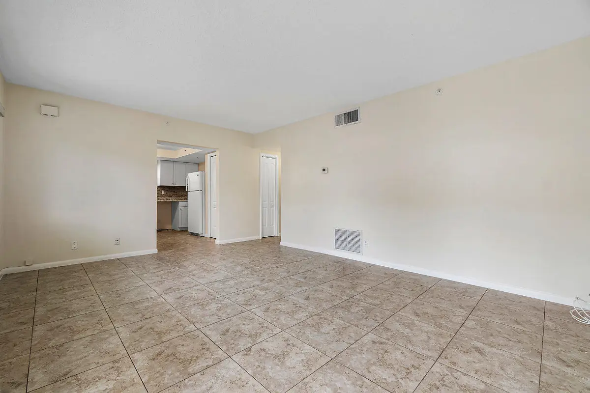 006-701NESeventhAve-DelrayBeach-FL-small at 701 NE 7TH Avenue 4, Delray Beach