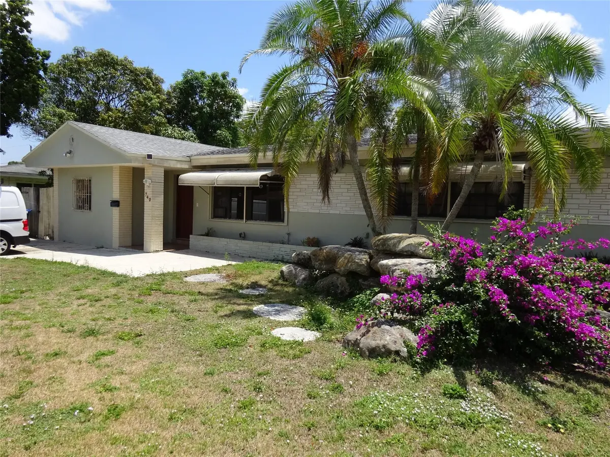 FRESHLY PAINTED AND READY TO GO at 740 E EVANSTON Circle, Fort Lauderdale