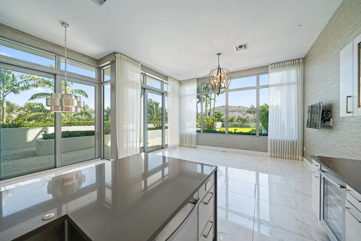 052-1WaterClubWay-301-NorthPalmBeach-SMA at 1 Water Club Way 301, North Palm Beach