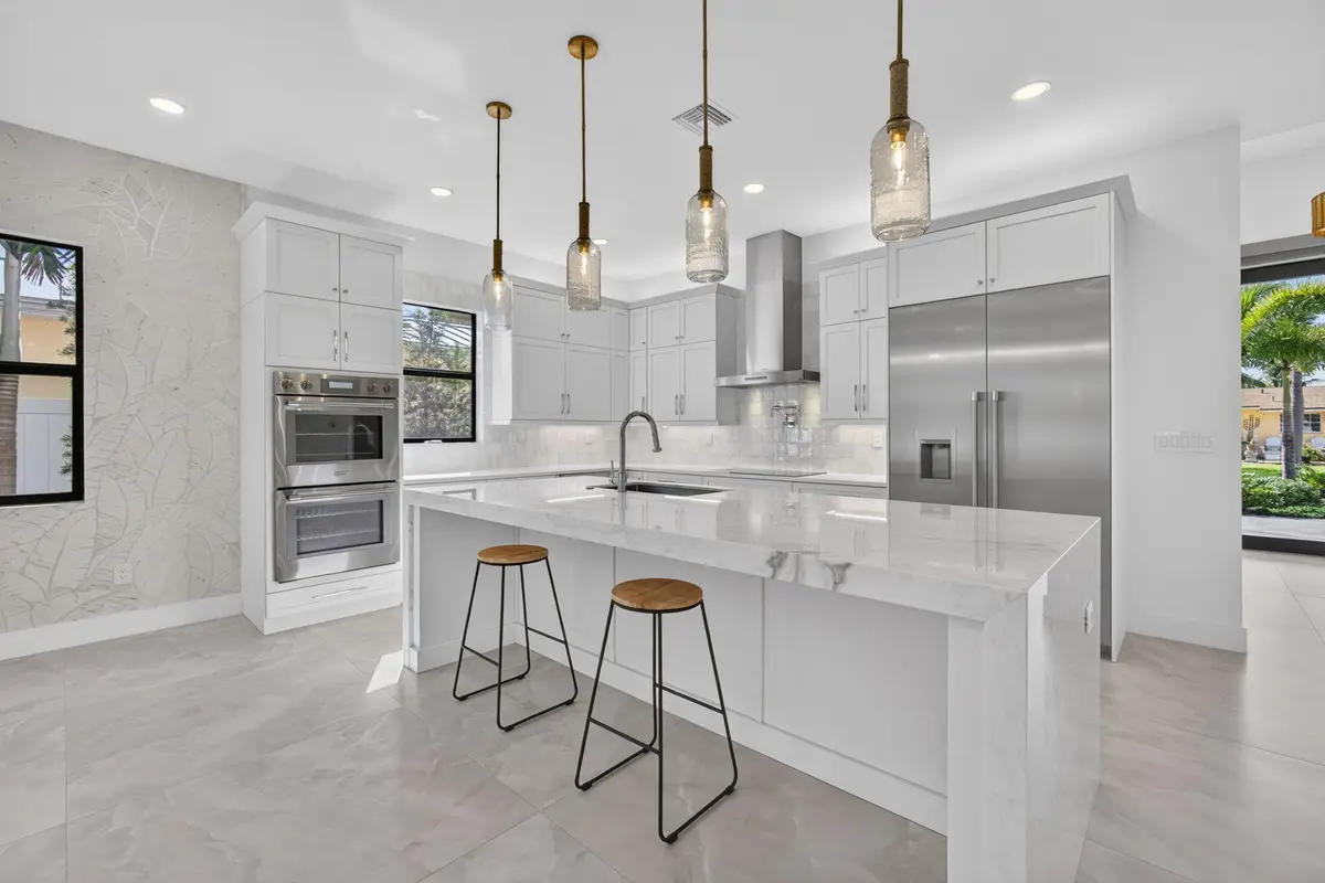 17-web-or-mls-5D1A5462 at 131 Edwards Lane, Palm Beach Shores