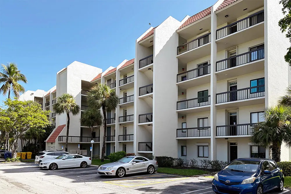 Front at 3000 Presidential Way Apt 106, West Palm Beach