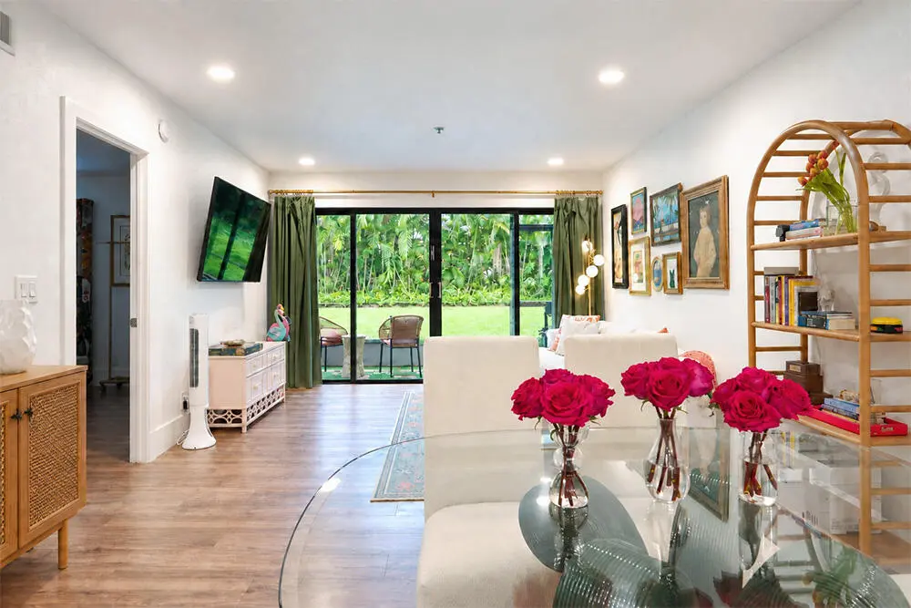 Living at 3000 Presidential Way Apt 106, West Palm Beach